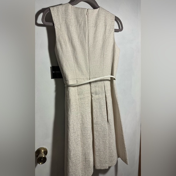 NWT Liz Claiborne Ivory Gold pleated dress with belt. - Picture 7 of 8